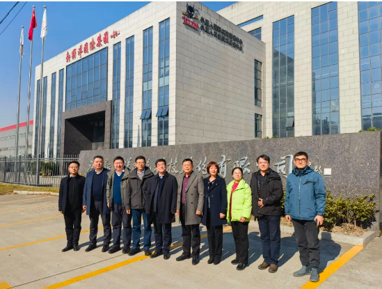 吉林农业大学党委副书记周春国及校友会领导莅临新加坡新南洋集团视察指导